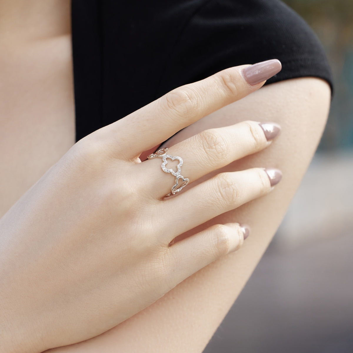 [AuraEcho]Hollow Design Four-Leaf Clover Flower Shape Ring