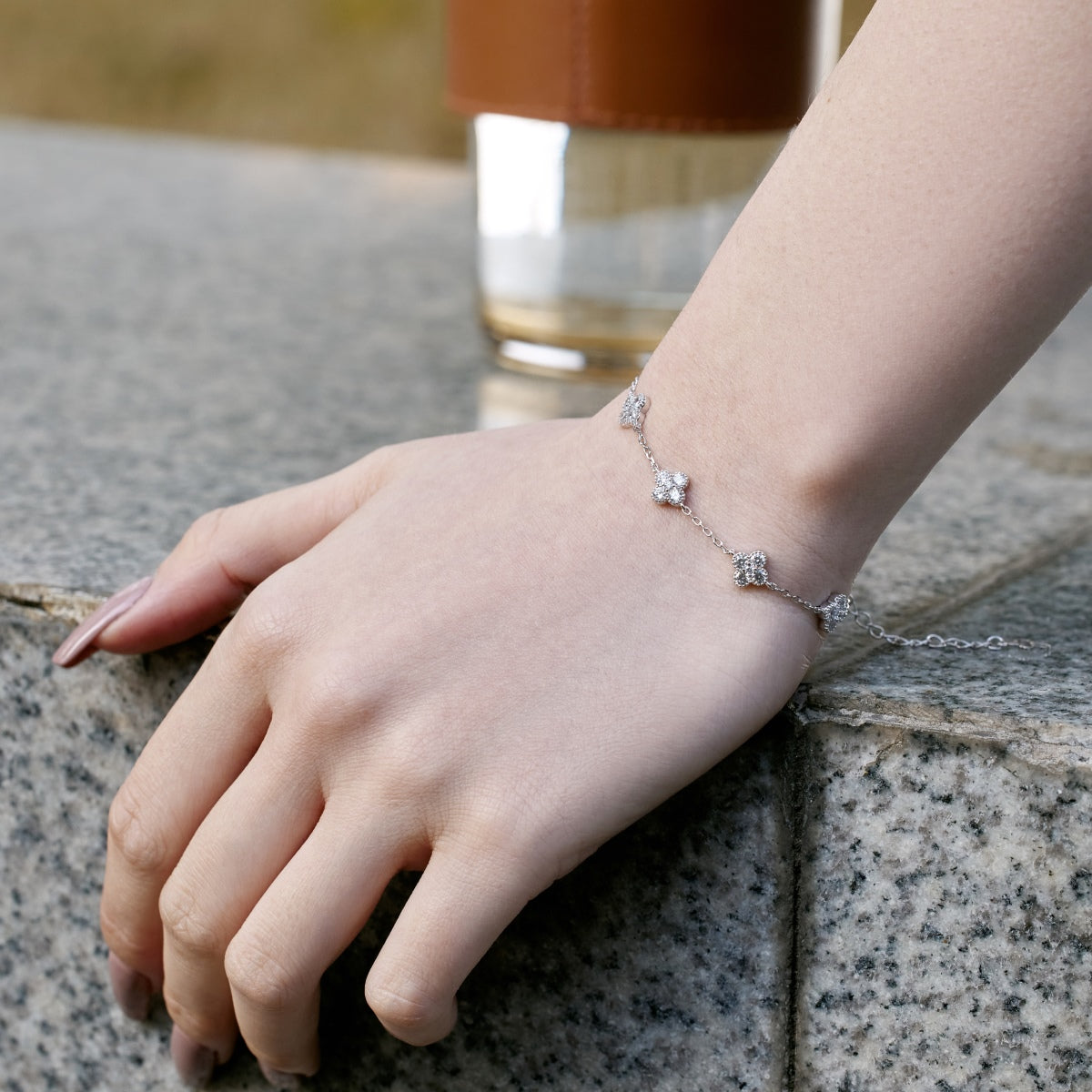 [AuraEcho]Four-Leaf Clover Hollow Butterfly Bracelet