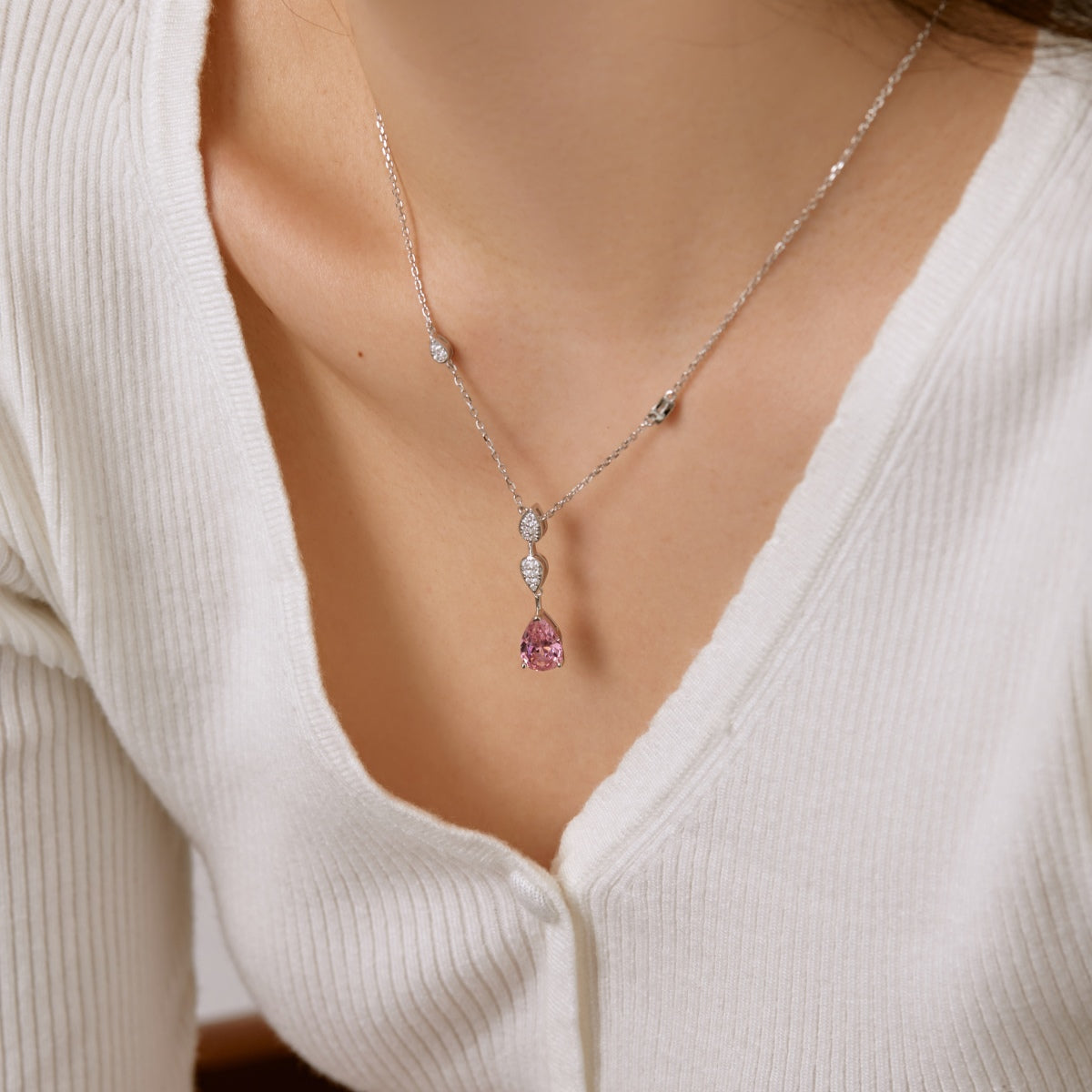 [AuraEcho]Dazzling Pear Cut Necklace