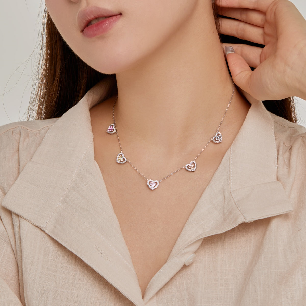 [AuraEcho]Sparkling Five Heart Necklace