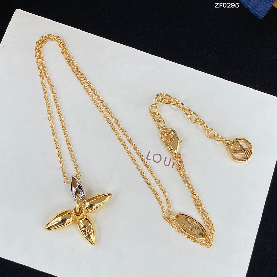 [AuraEcho]LOUISETTE PEDANT GOLD NECKLACE