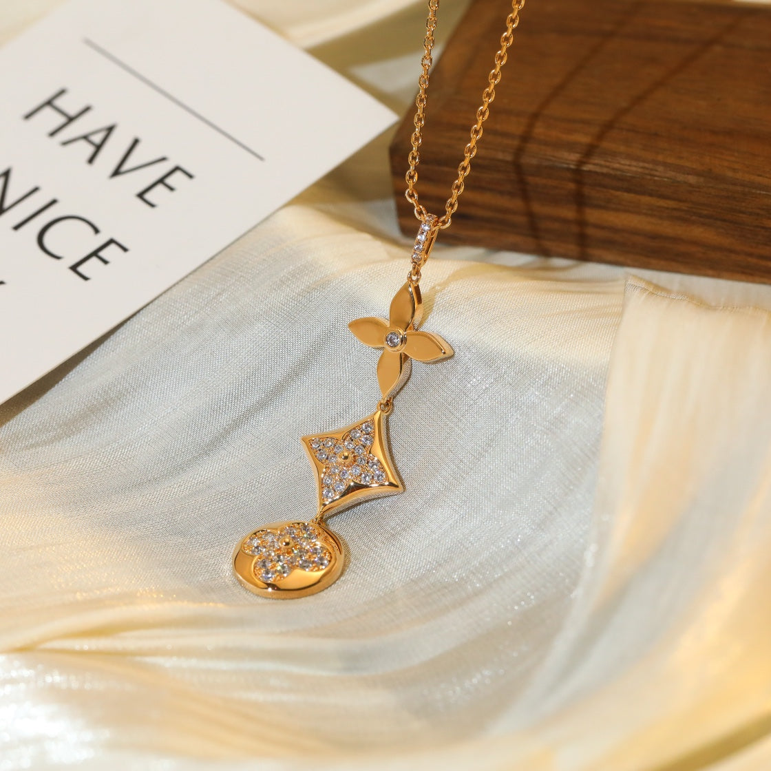 [AuraEcho]STAR AND SUN DIAMOND PINK GOLD NECKLACE