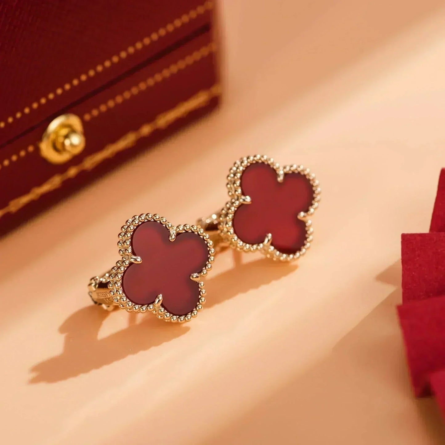 [AuraEcho]CLOVER MEDIUM 1 MOTIFS CARNELIAN  EARRINGS