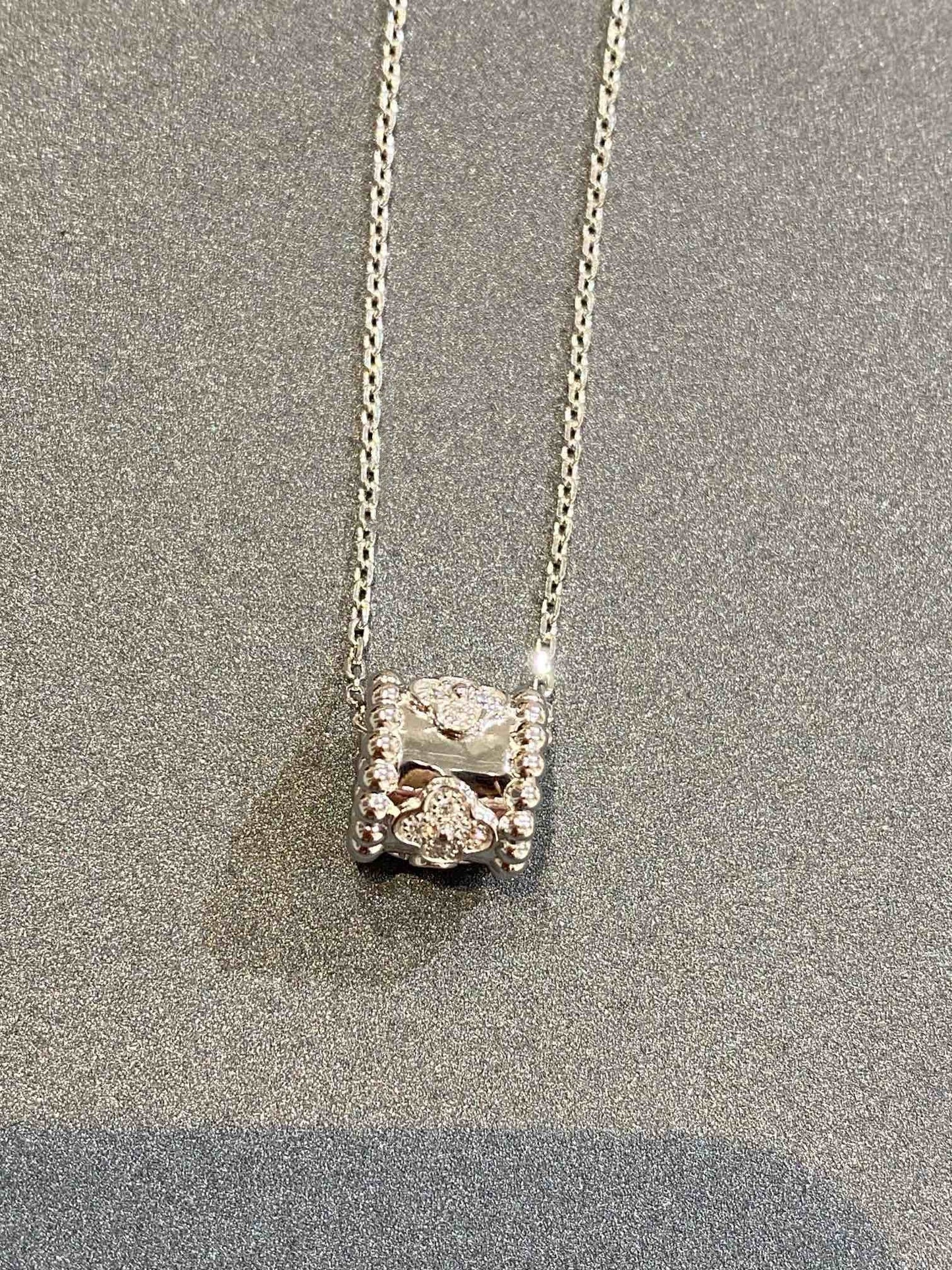 [AuraEcho]PERLEE PEDANT SIVLER DIAMOND NECKLACE