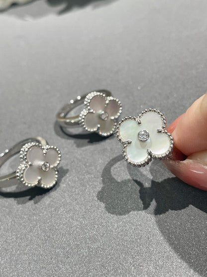 [AuraEcho]CLOVER SILVER MOP DIAMOND RING