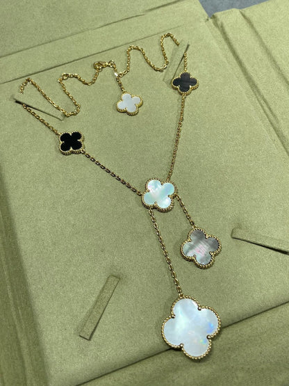 [AuraEcho]CLOVER 6 MOTIF MOP ONYX GOLD NECKLACE