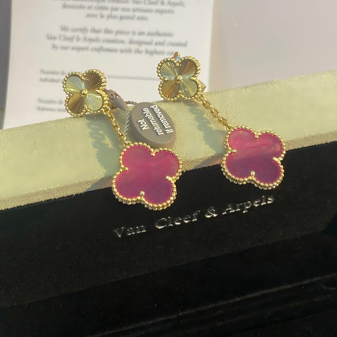 [AuraEcho]NEW CLOVER 2 MOTIF PINK ENAMEL EARRINGS