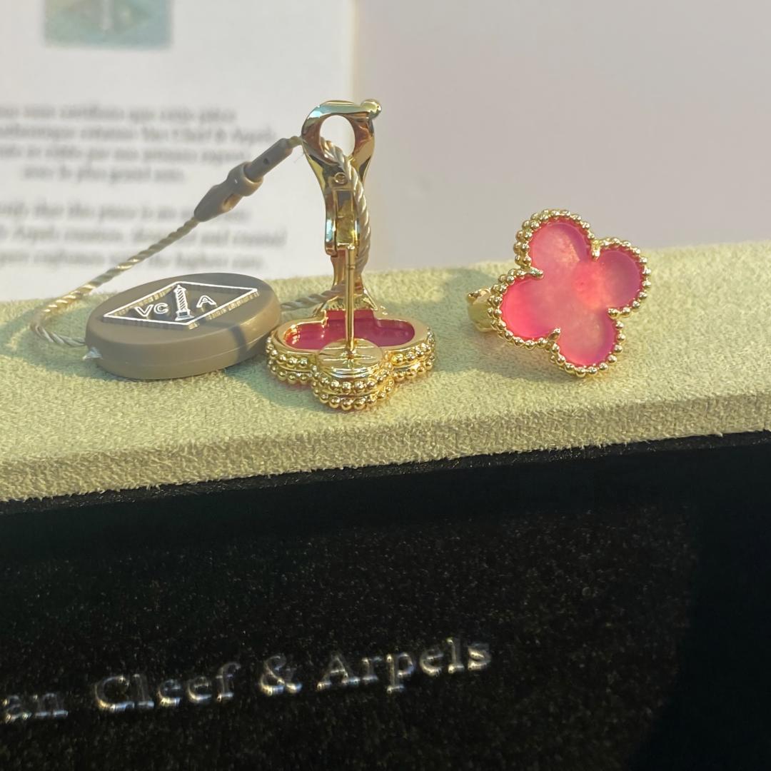[AuraEcho]NEW CLOVER 15MM PINK ENAMEL STUD EARRINGS