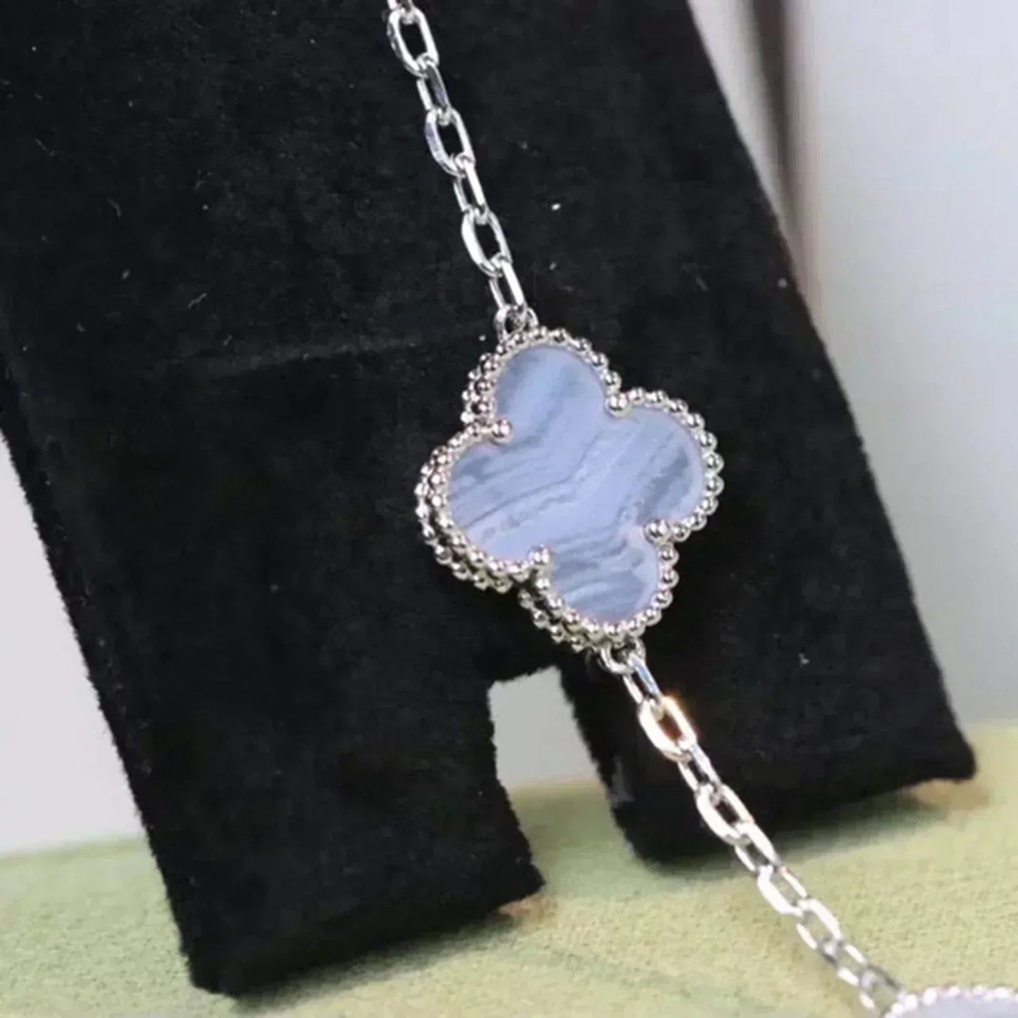 [AuraEcho]CLOVER  5 MOTIF PURPLE CHALCEDONY BRACELET SILVER