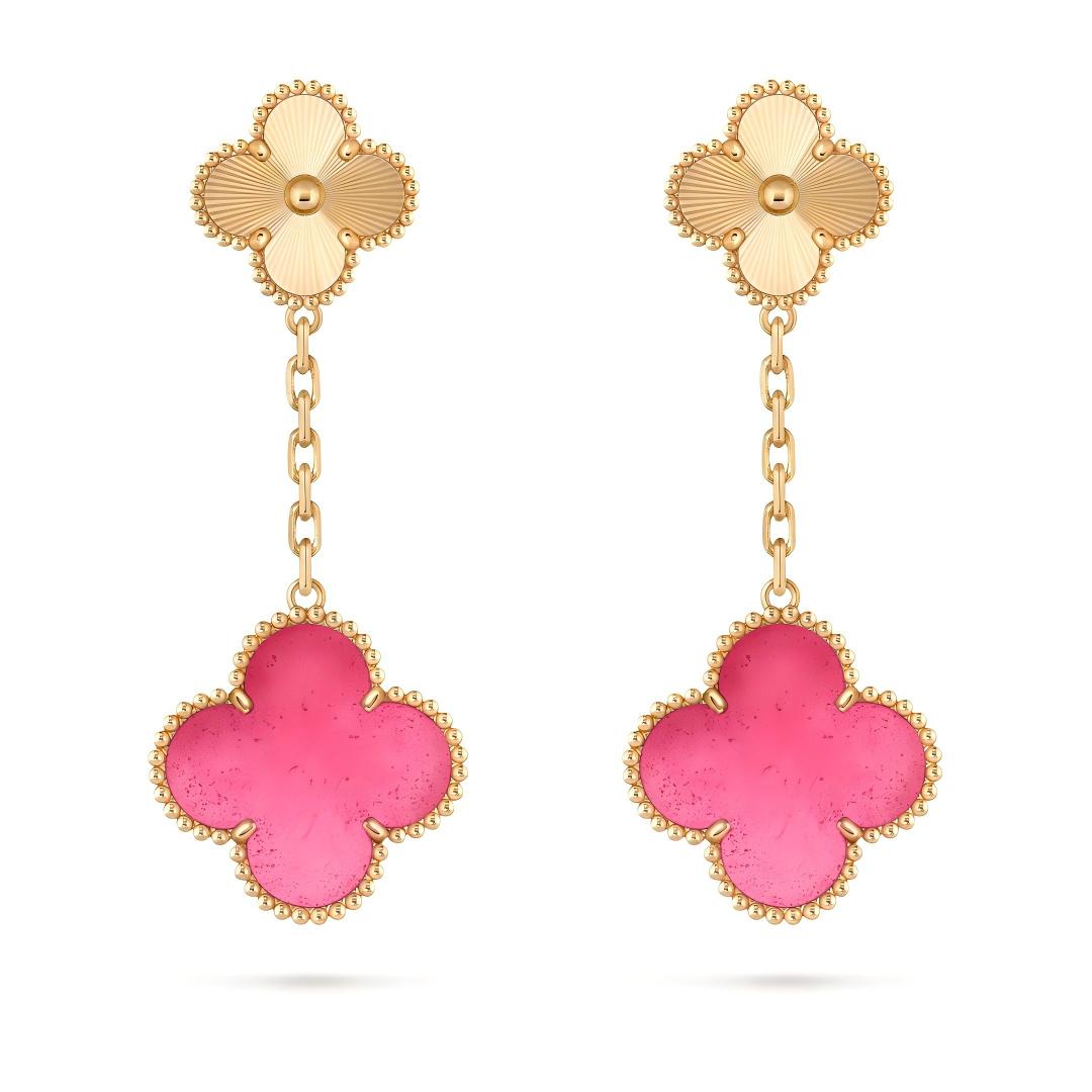 [AuraEcho]NEW CLOVER 2 MOTIF PINK ENAMEL EARRINGS