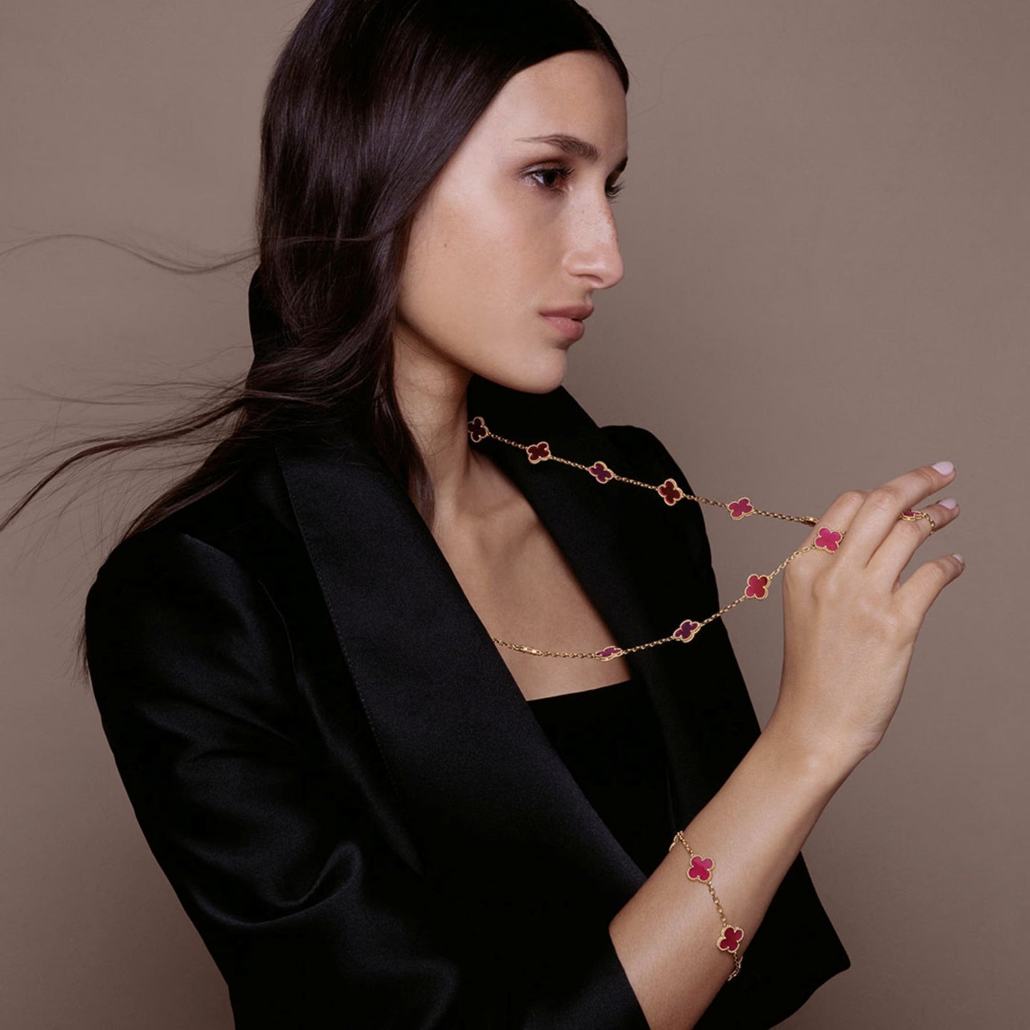 [AuraEcho] NEW CLOVER 20 MOTIFS PINK ENAMEL NECKLACE