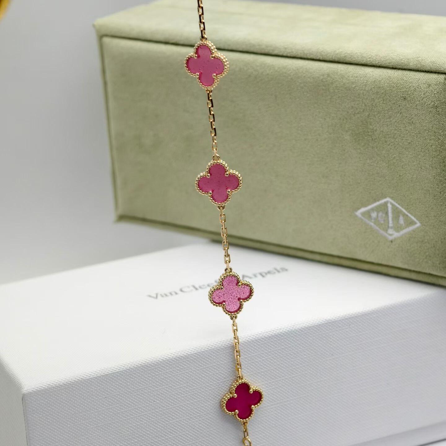 [AuraEcho]NEW CLOVER 5 MOTIFS PINK ENAMEL BRACELET